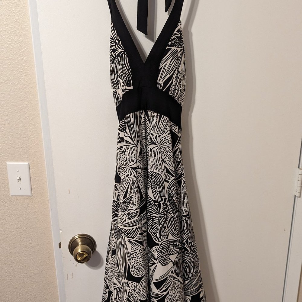 Speechless  Black and White Floral Dress Size Small